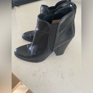 Michael Kors, Black Women's Ankle Boots size 6M